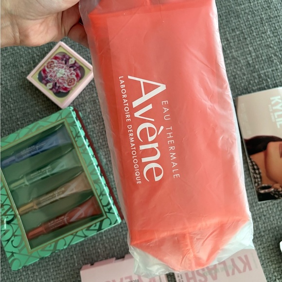 Luxury Makeup & Skincare Bundle – Victoria’s Secret, Kylie, NARS, MAC, Guerlain - Picture 13 of 15